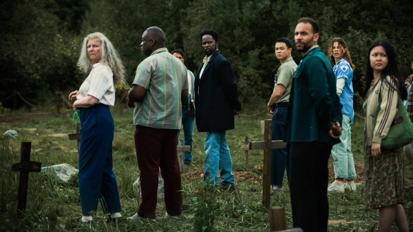 'From': een nieuwe 'Lost' van de makers van 'Lost', inclusief dezelfde teleurstelling?