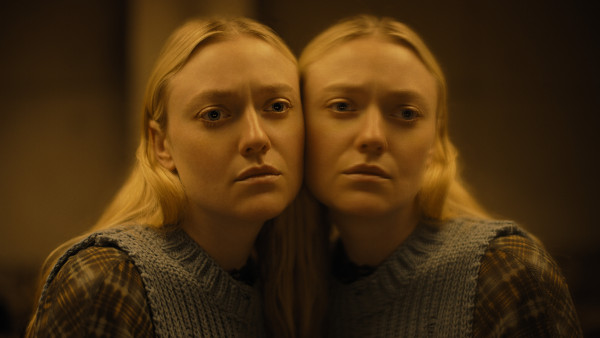 Zussen Dakota en Elle Fanning speelden dezelfde rol in een Steven Spielberg-miniserie die je nog nooit hebt gezien