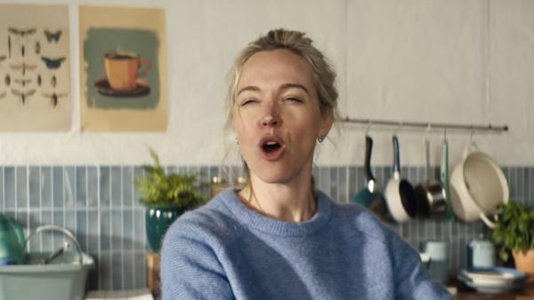 Alle moeders (en vaders) opgelet: Videoland zet vandaag dé serie online waarin we ons helemaal herkennen!