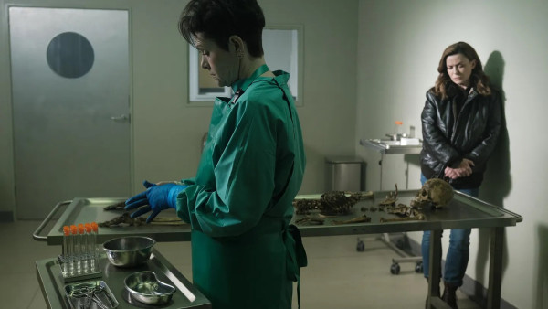 'The Crow Girl': sterke hoofdrollen in een voorspelbare politiethriller