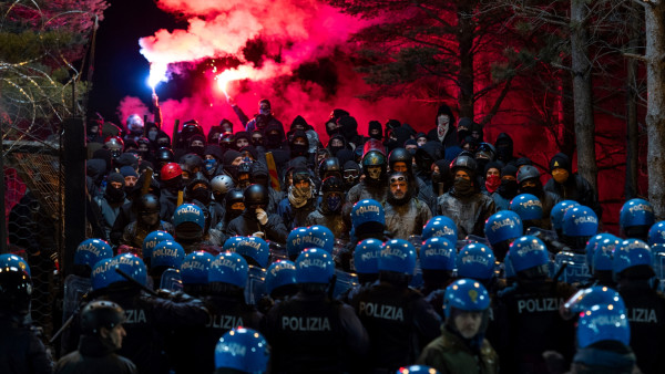 'ACAB': het psychisch lijden van de oproerpolitie