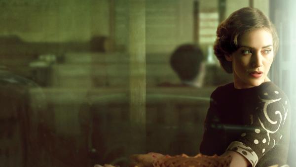 Deze historische miniserie met Kate Winset is een verborgen parel op HBO Max